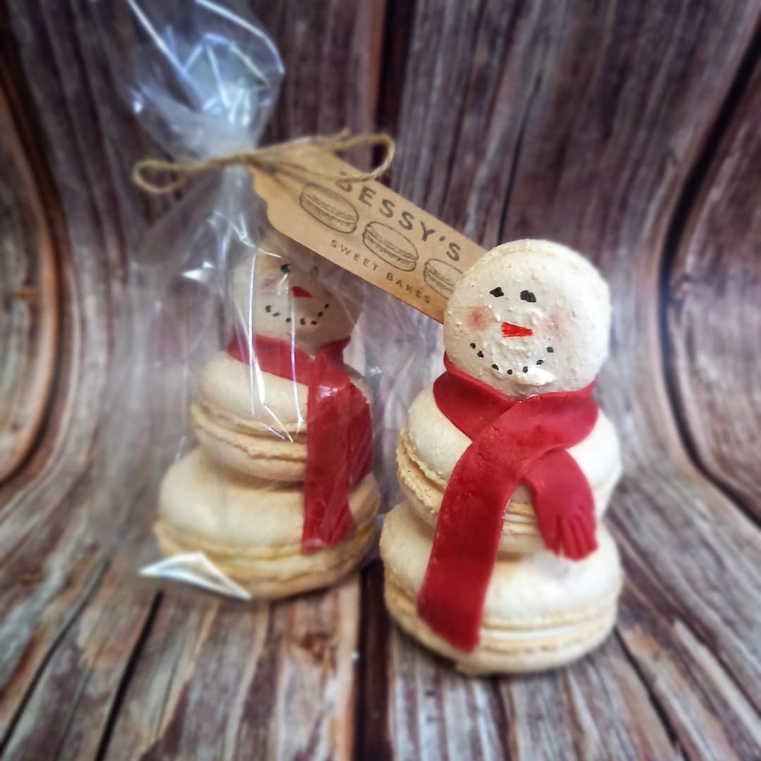Snowman macaron